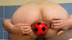 Ball, plug and gape